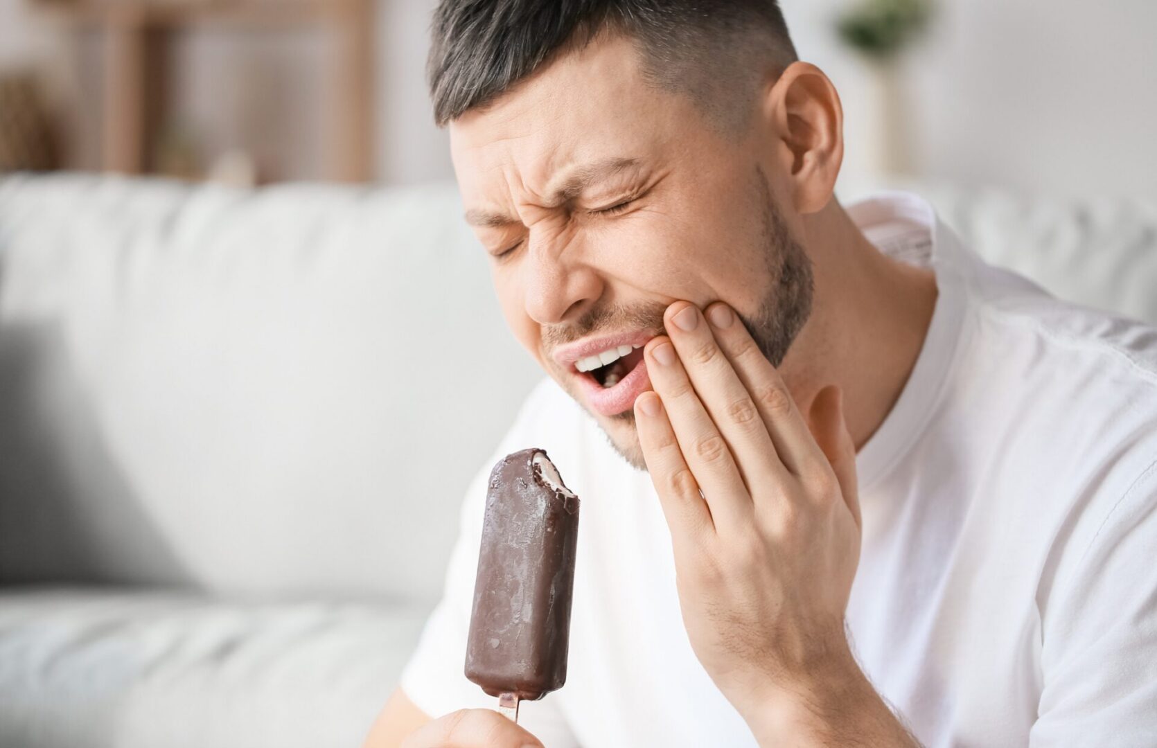 teeth sensitivity treatment at Lake Elsinore in Prestige Dental Spa